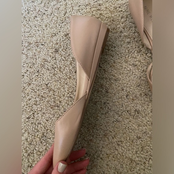 Nine West tan flats - Picture 3 of 4